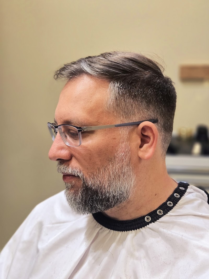 Elusiv Barber Studio photo 3