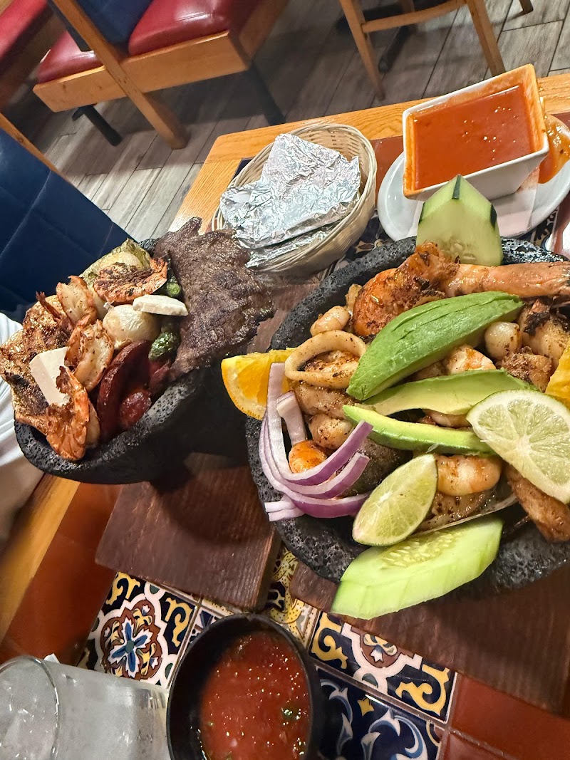 Los Molcajetes Fresh & Grill photo 5