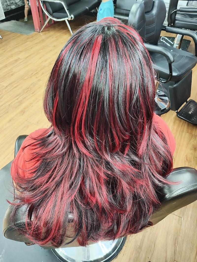 Emily Salon photo 2