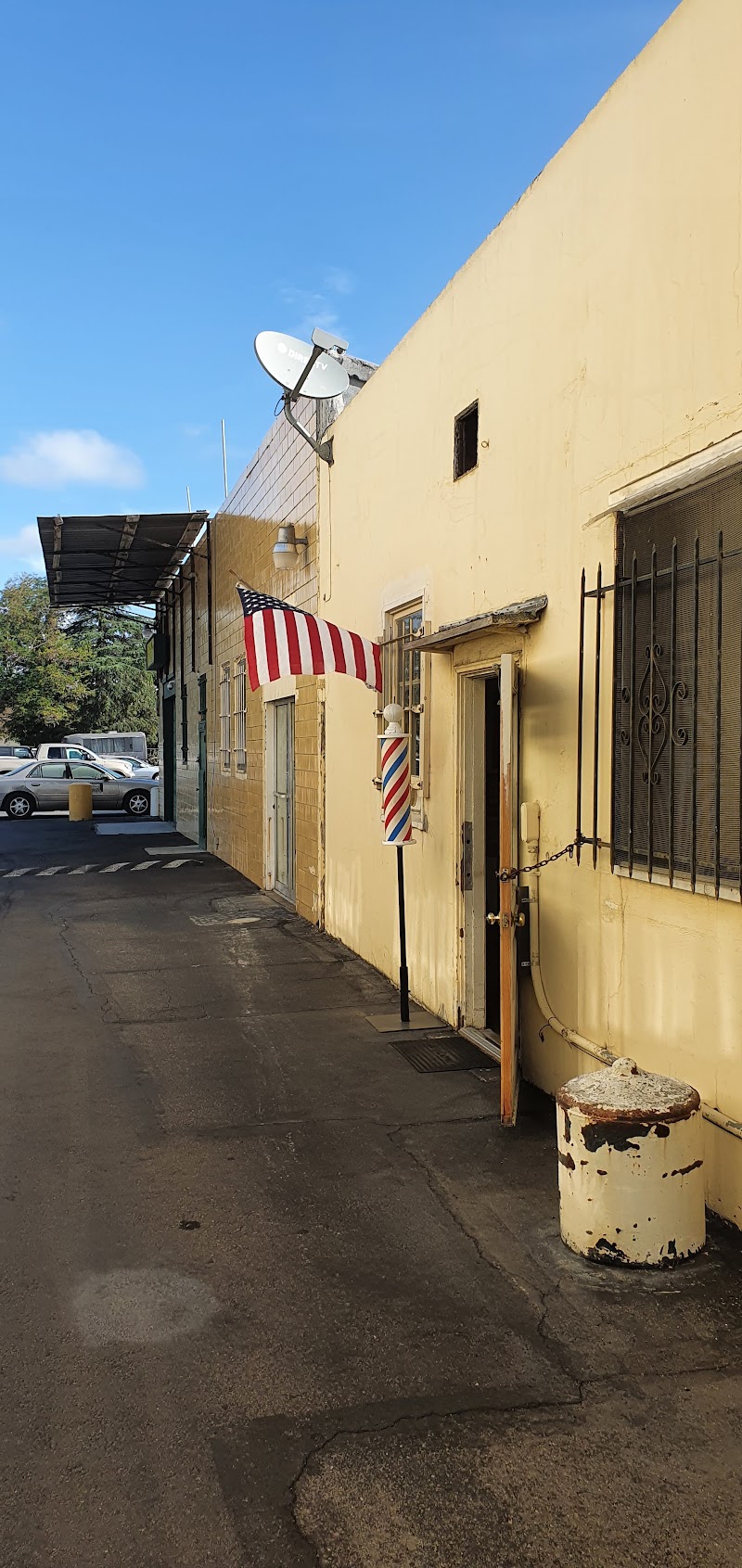 Head Hunters Barber Shop photo 3