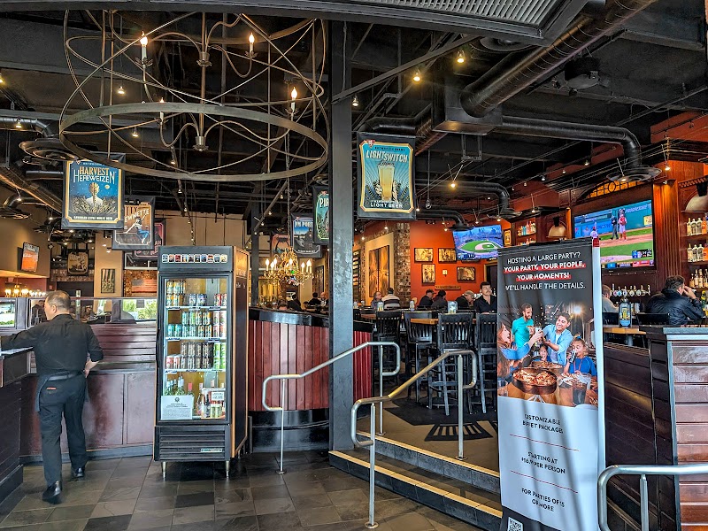 BJ's Restaurant & Brewhouse photo 4