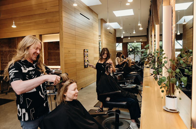 Grove Salon photo 3