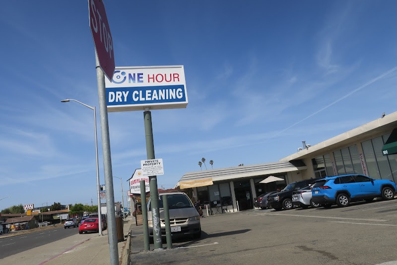 One Hour Dry Cleaning photo 3