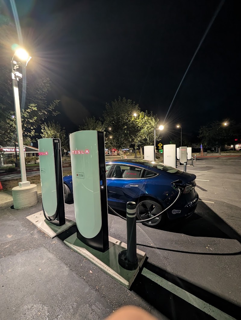 Tesla Supercharger photo 2