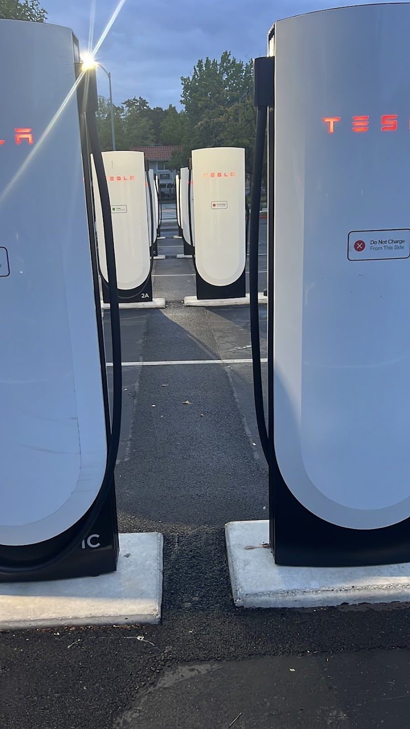 Tesla Supercharger photo 4