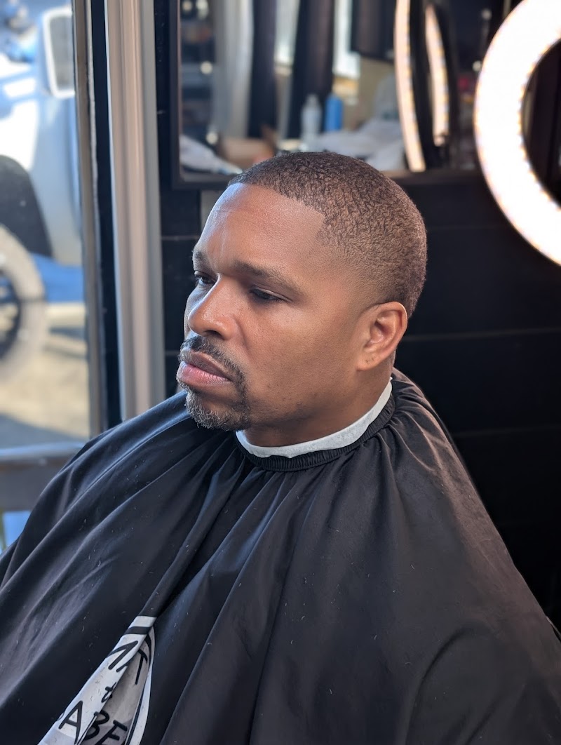 Beardos Grooming Lounge photo 5