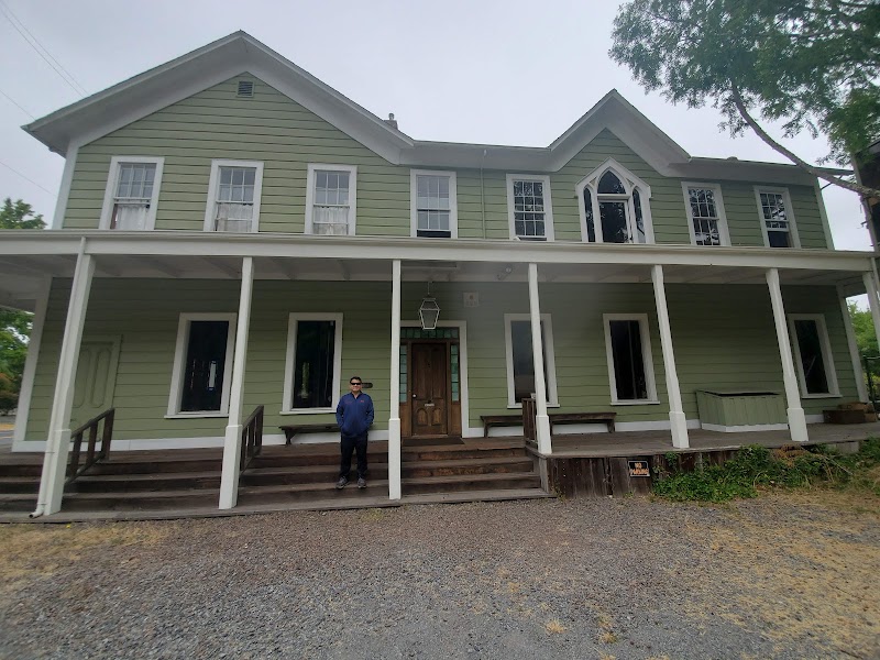 Photo of Freestone Hotel