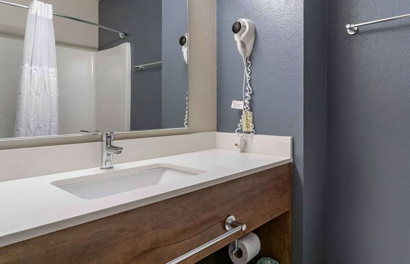 Extended Stay America Premier Suites- Tampa - Gibsonton - Riverview photo 3