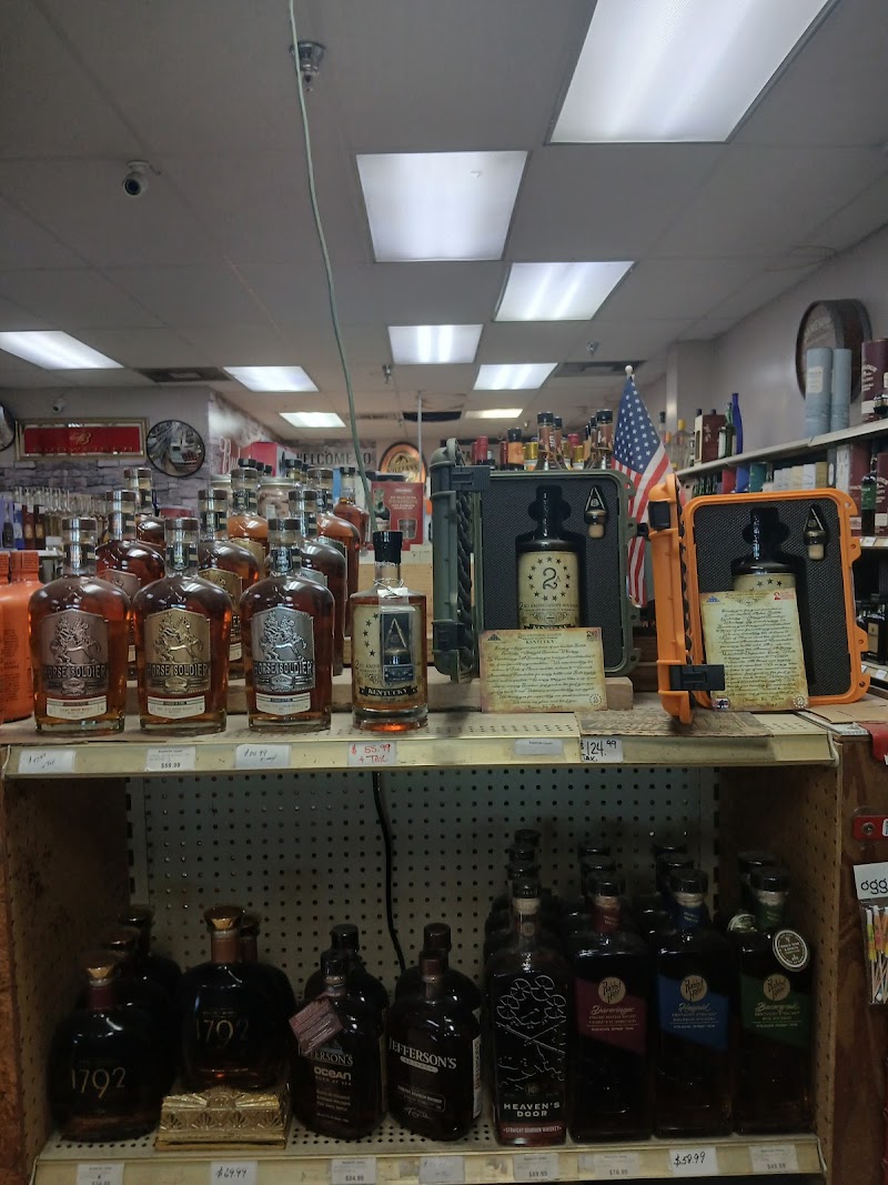 Brooksville liquor at Brooksville square photo 4