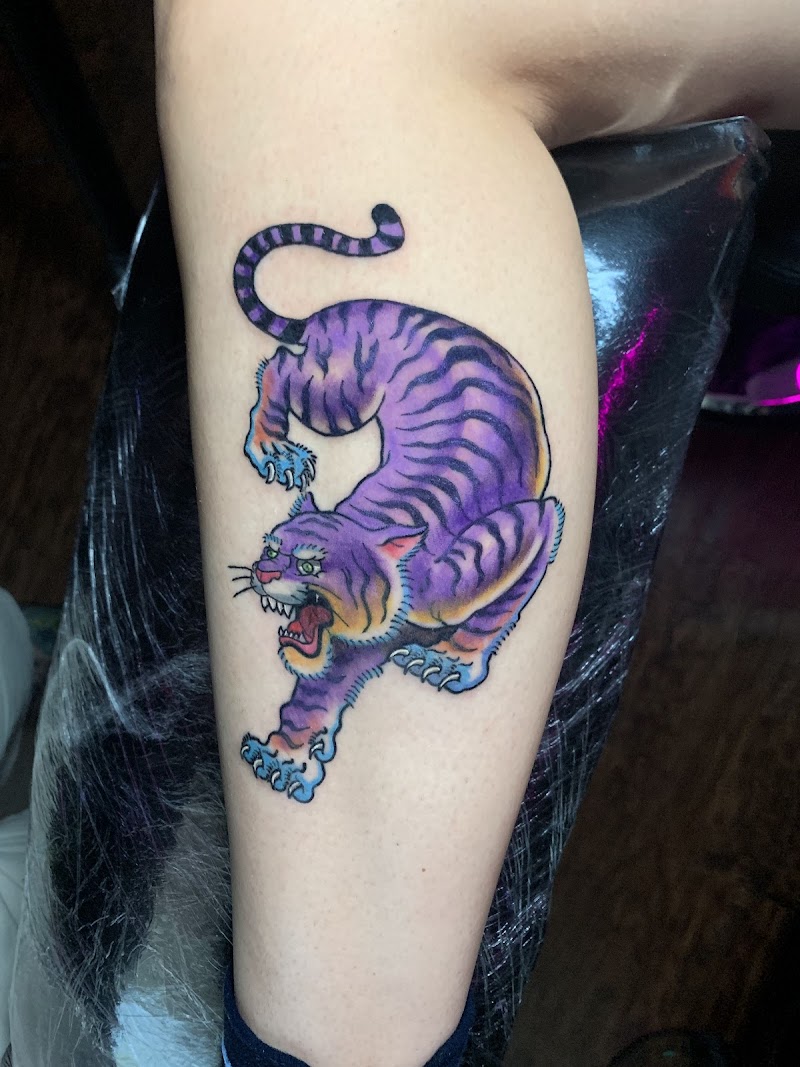 Alf's Body Art Studio photo 5