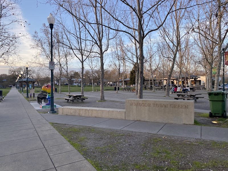 Windsor Town Green photo 3