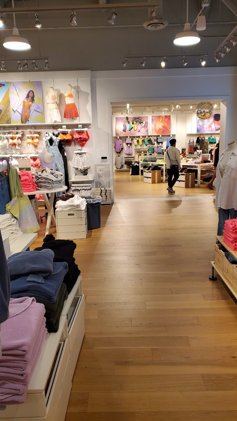 Aerie & OFFLINE photo 3