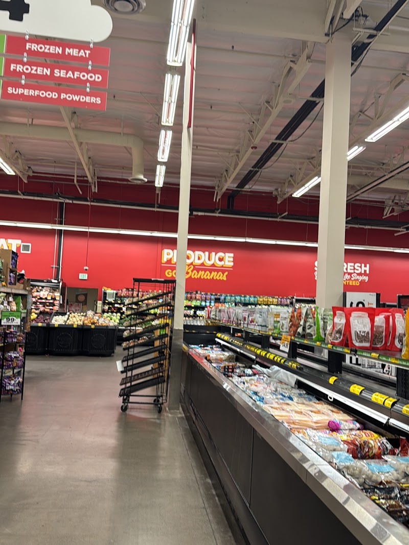 Grocery Outlet photo 2