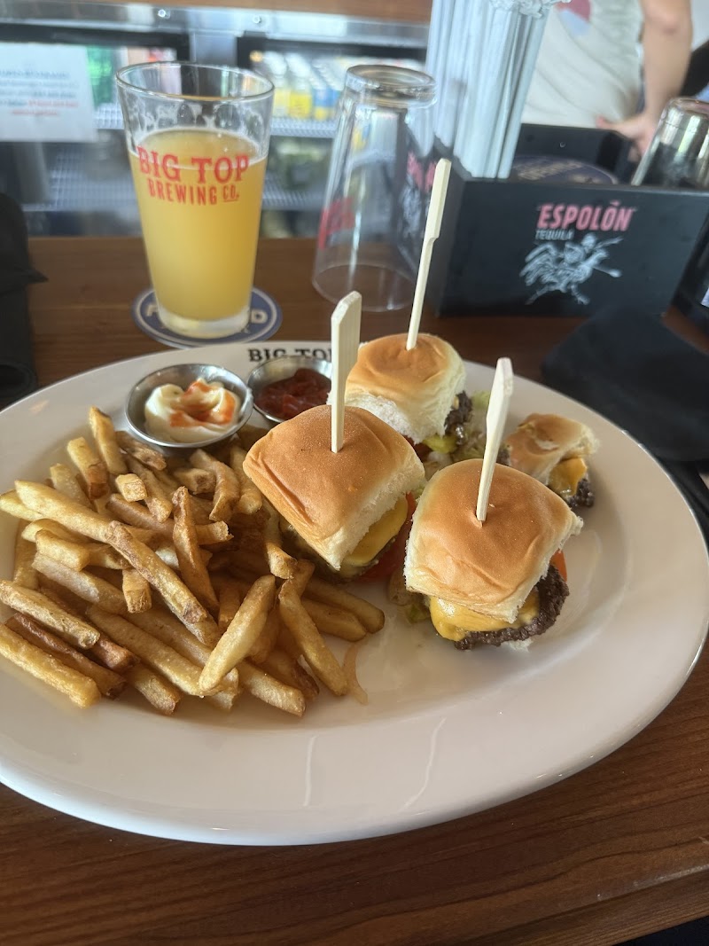 Big Top Brewery & Restaurant (Fruitville Commons) photo 4