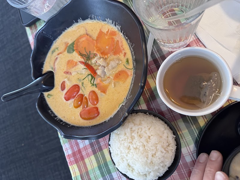 Royal Thai Restaurant photo 4
