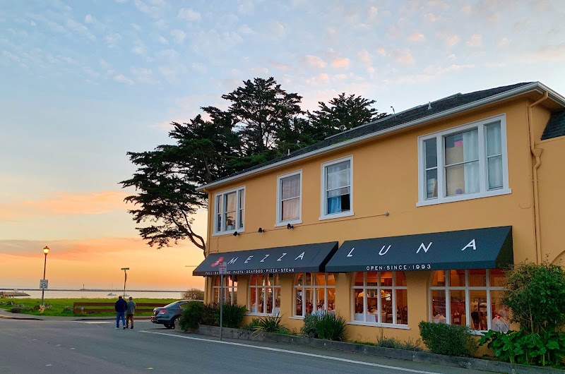 Mezza Luna Restaurant photo 3