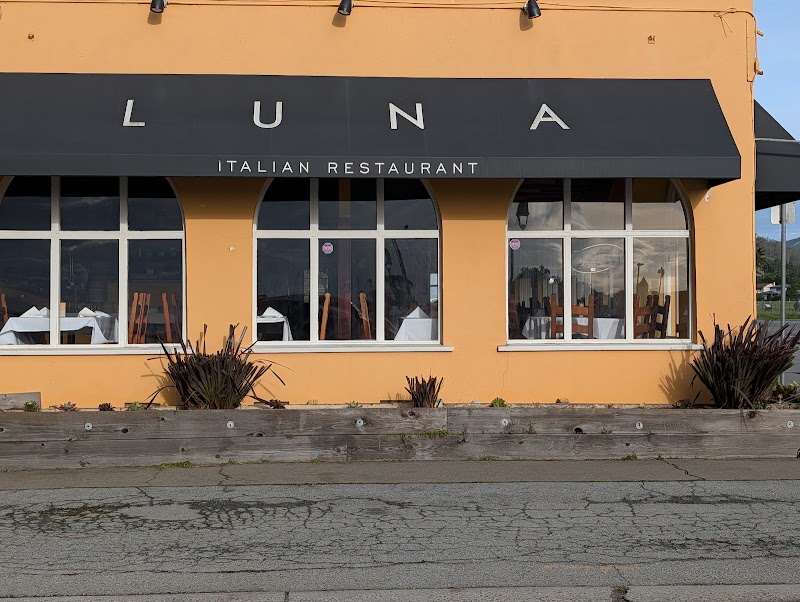 Mezza Luna Restaurant photo 5