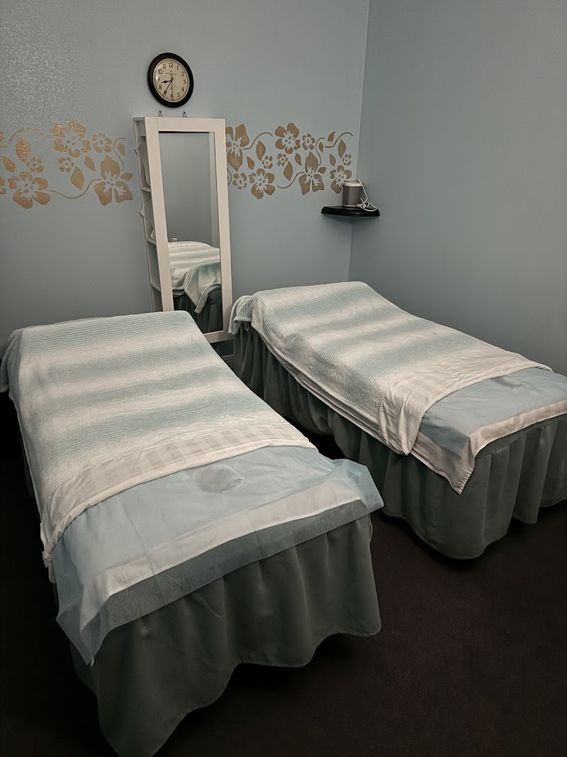 Holiday Spa CV photo 3