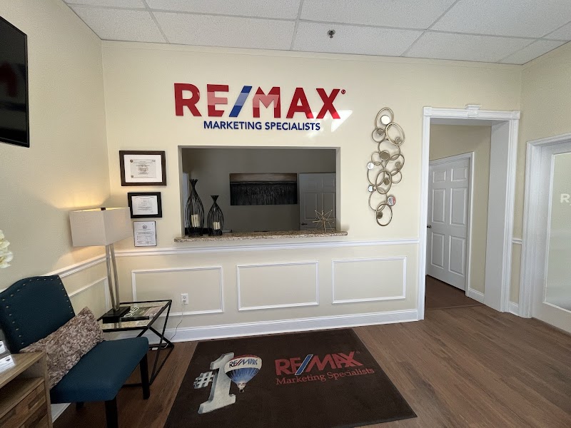 RE/MAX Marketing Specialists - Trinity photo 4