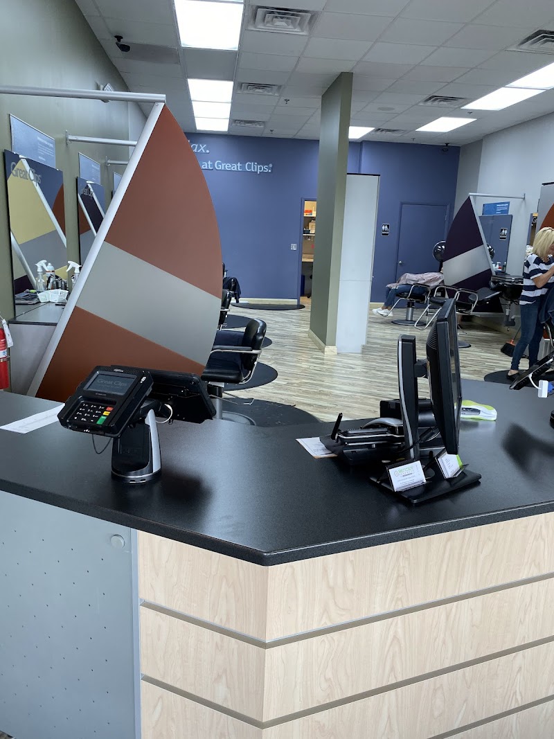 Great Clips photo 4