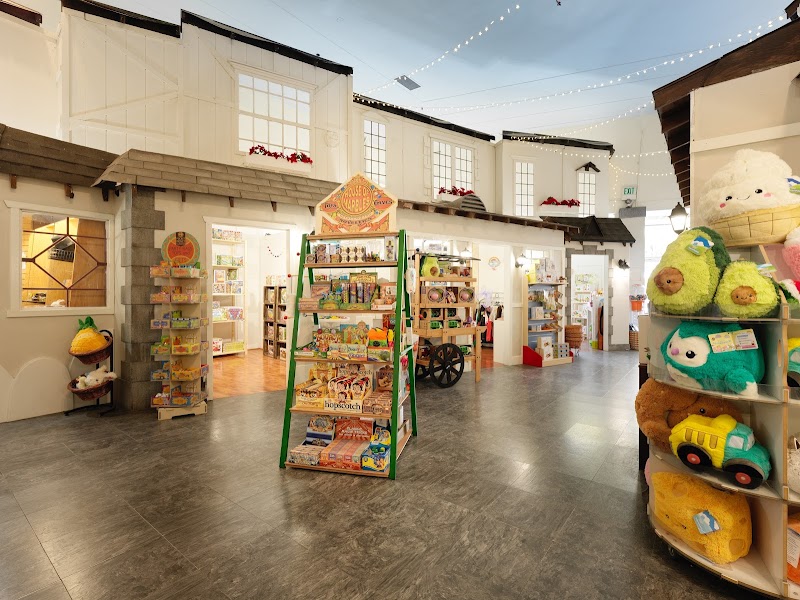Miracle Mile Toys & Gifts photo 4