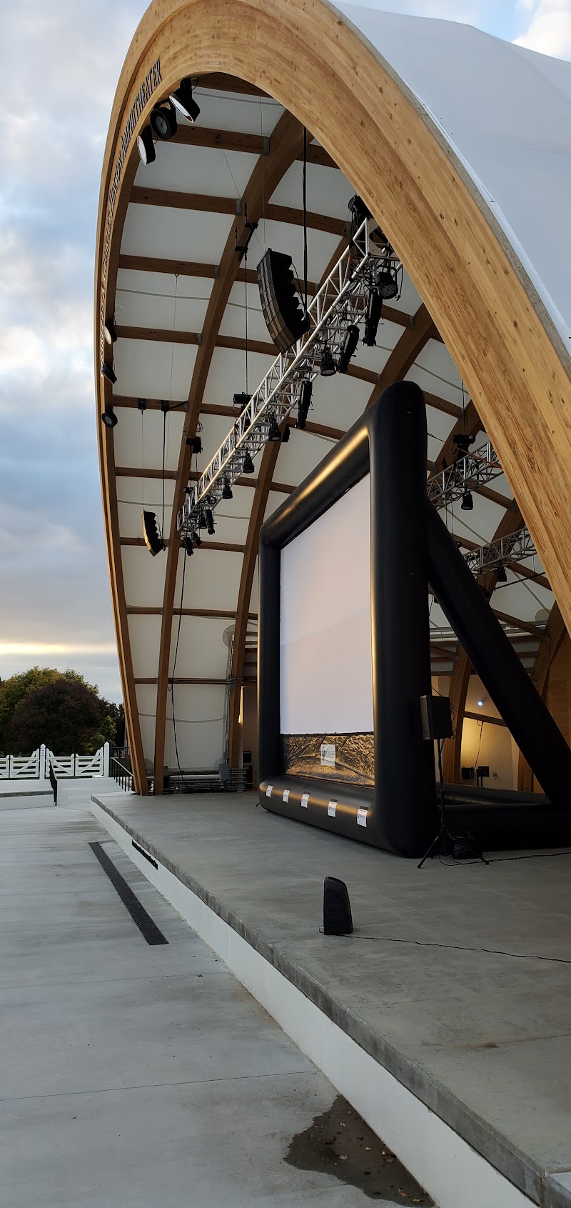 Charleen & Charles Hinson Amphitheater photo 5