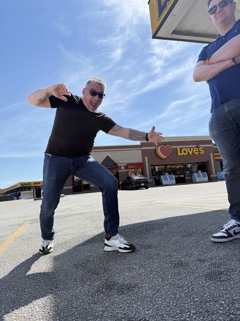 Love's Travel Stop photo 5