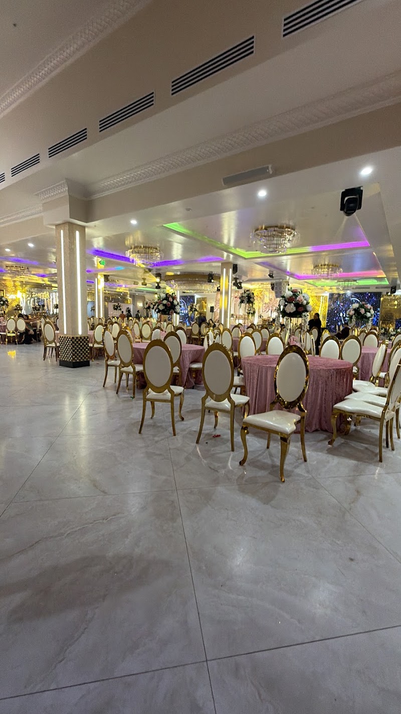 Photo of Royale Sakoon