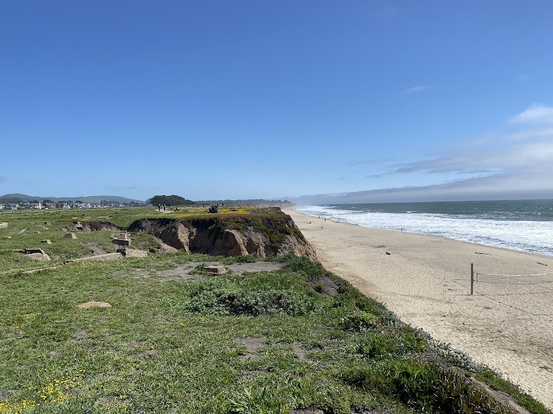 Half Moon Bay Beach photo 2