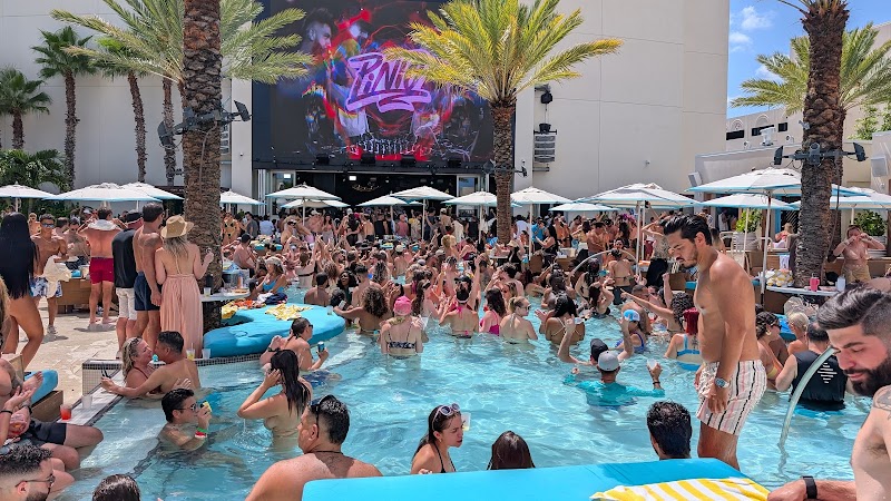 DAER Nightclub photo 3