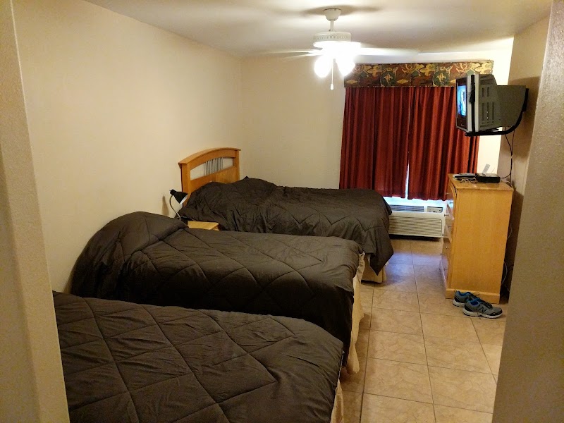 Skyrider Suites photo 2