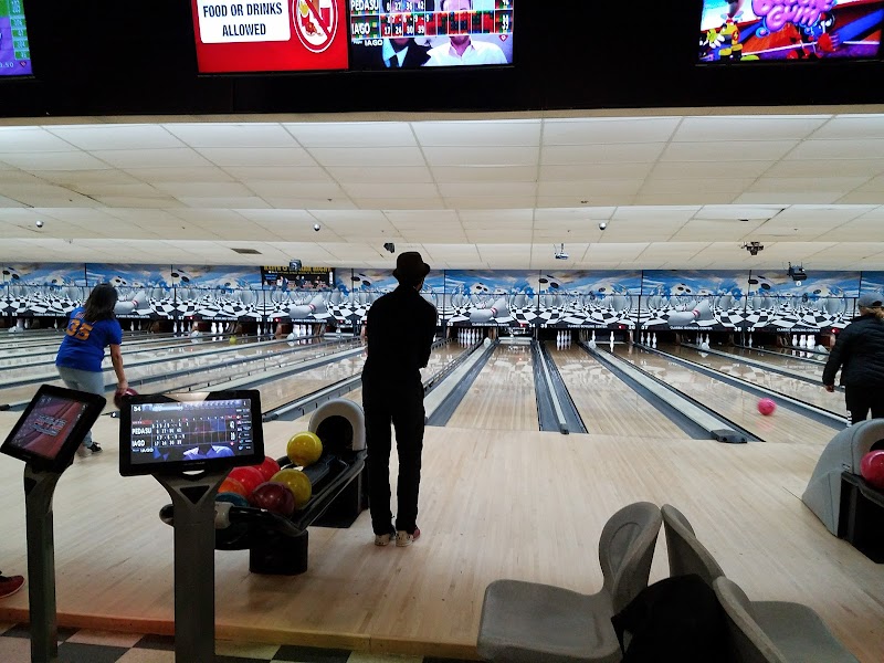 Classic Bowling Center photo 2