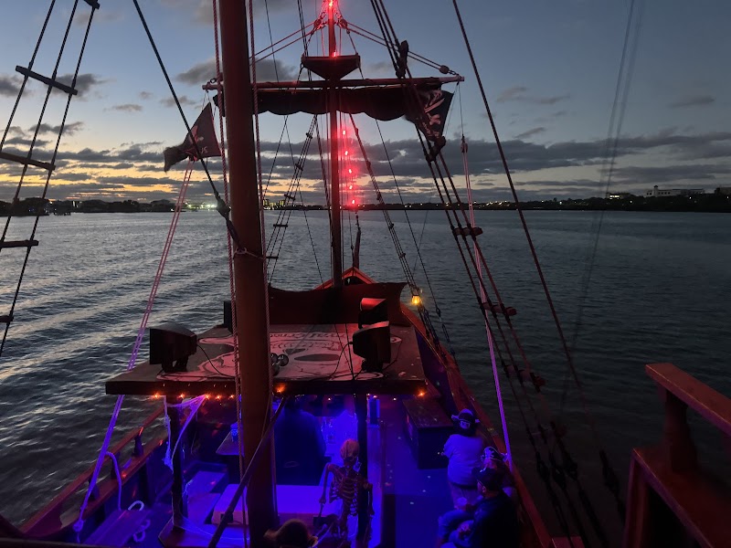 Royal Conquest Pirate Ship photo 4
