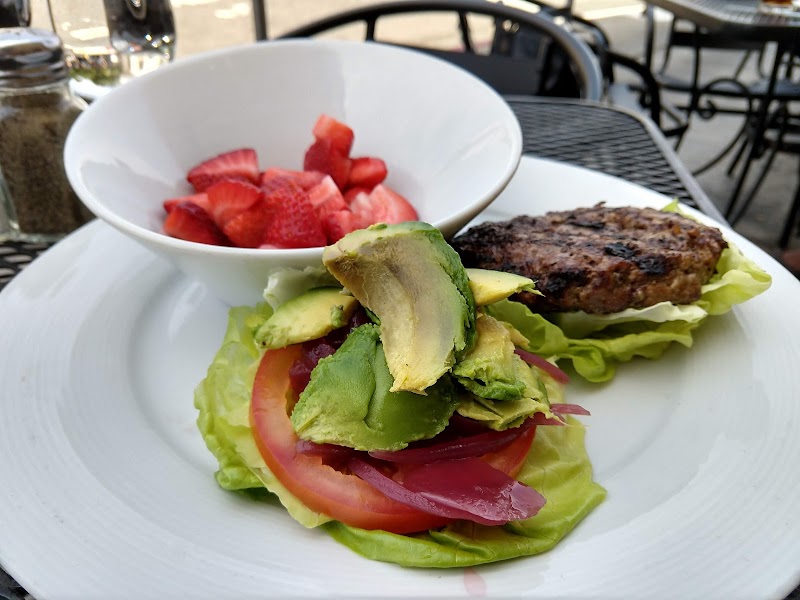 Lucca Bar & Grill photo 2
