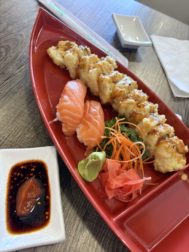 LITTLE THAI & SUSHI photo 3