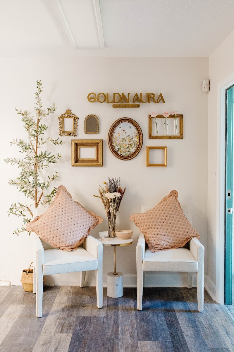 Photo of Goldn Aura Hair