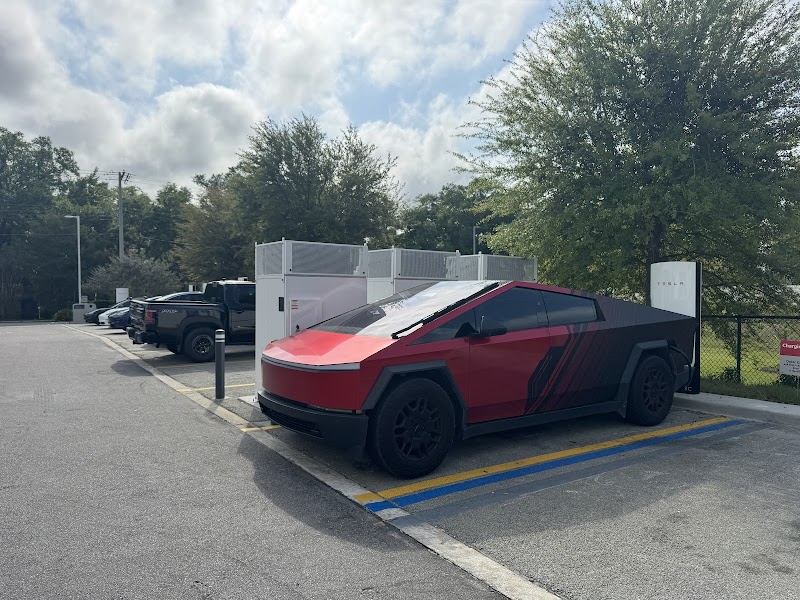 Tesla Supercharger photo 2