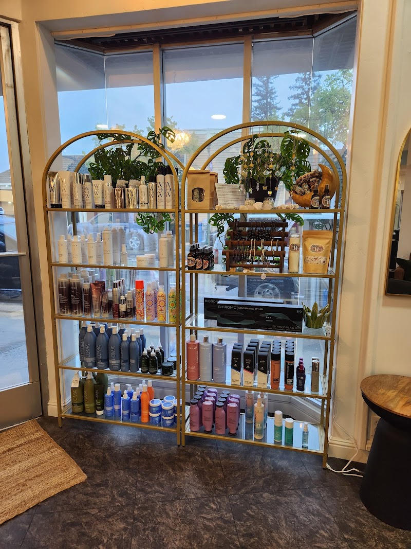 Bloom Beauty photo 2