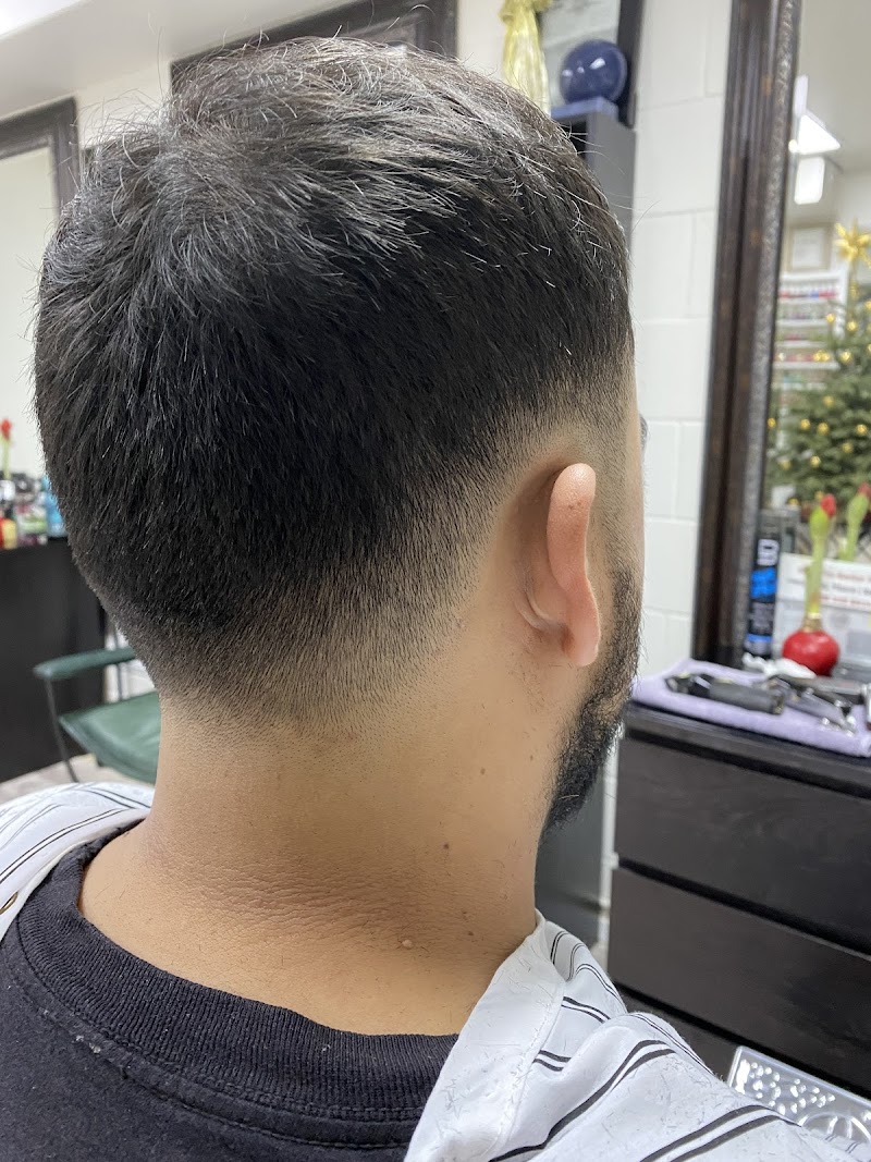 Photo of Andy Pro Barber