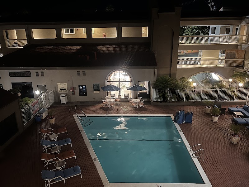 La Quinta Inn & Suites by Wyndham San Francisco Airport West photo 3