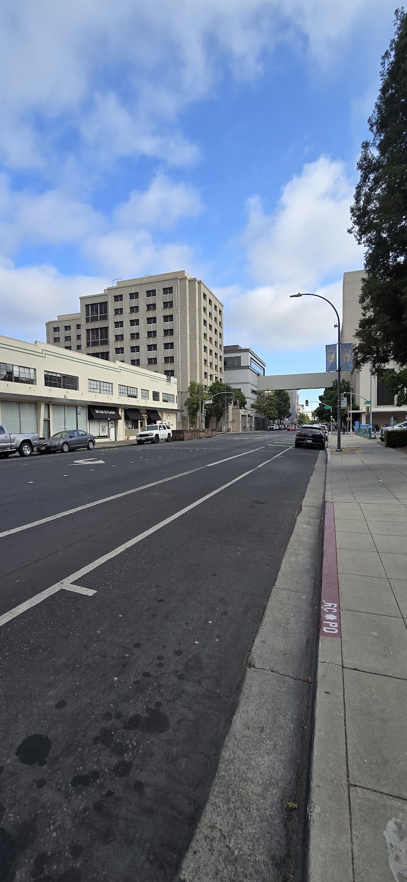 Redwood City Station photo 2