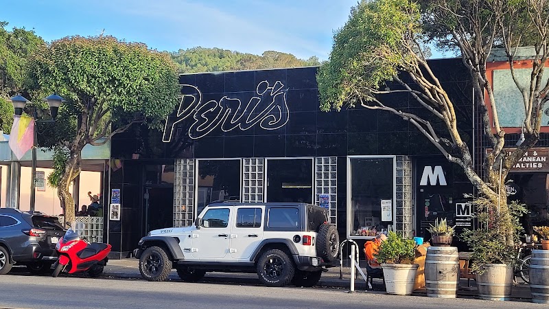 Peri's Tavern photo 3