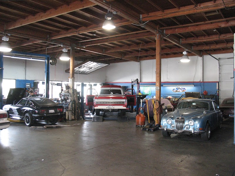 Dando's Automotive photo 2