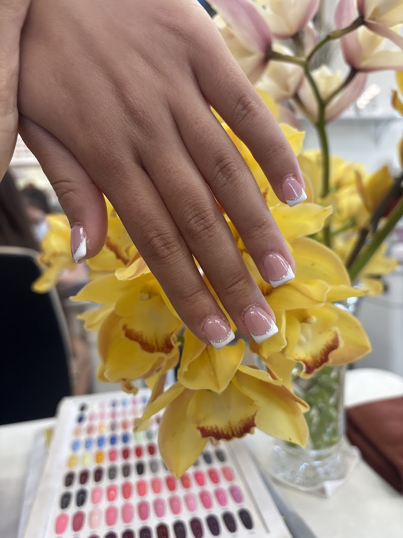 Elegant Nails photo 2