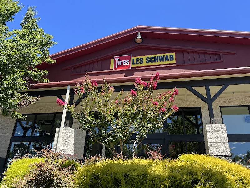 Photo of Les Schwab Tire Center