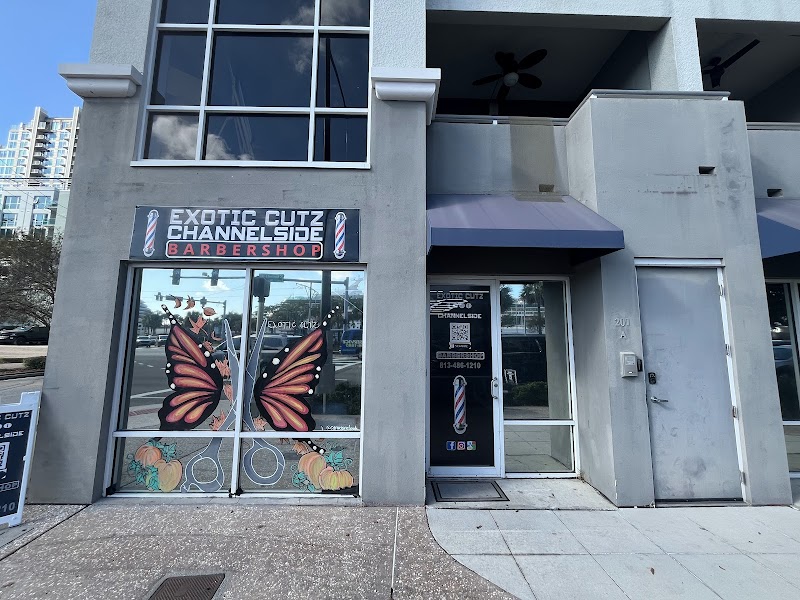 Exotic Cutz Channelside Barber spa photo 4