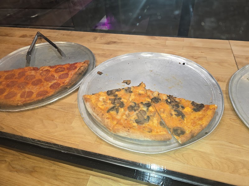 Pizza Gallery photo 5