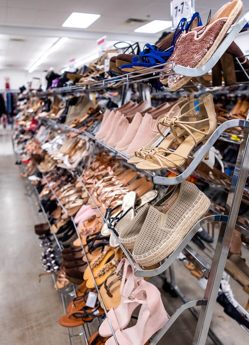 Discount Fashion Warehouse Kenwood photo 2