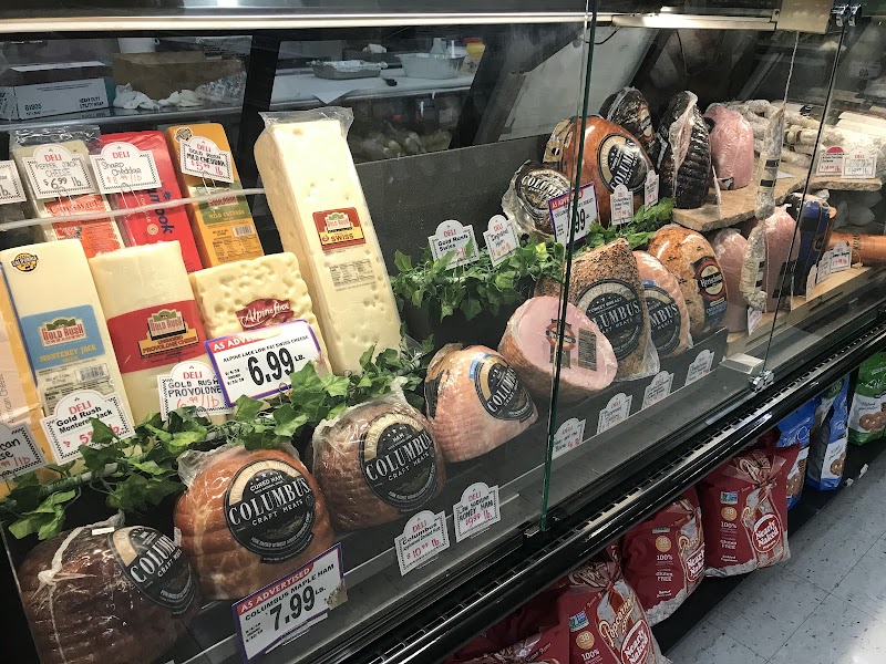 Lira's Supermarkets photo 4