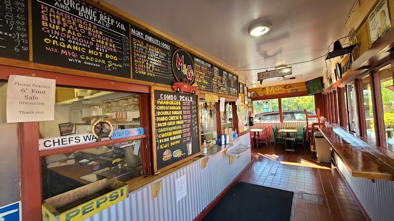 M & G Burgers & Beverages photo 3